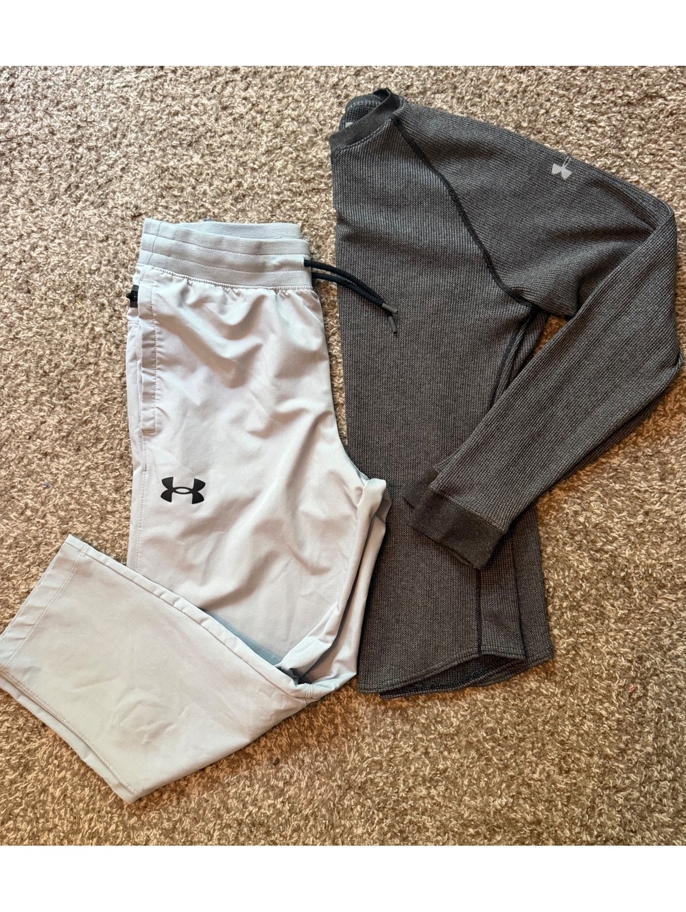 Under Armour 2 Piece Outfit Men’s Medium